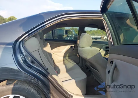 2007 Toyota Camry Ce/Le/Xle/Se z USA, uszkodzony, nr VIN 4T1BE46K87U036012